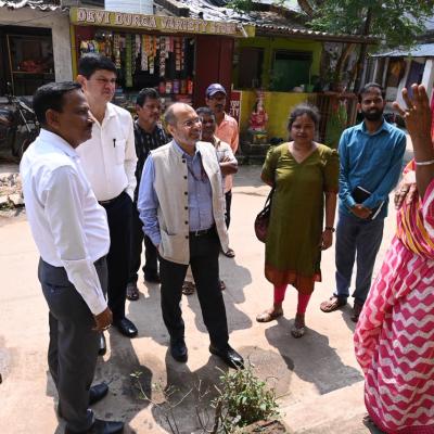 Kuldeep Narayan, Jt Secy MoHUA Reviews Progress of PMAY-U in Bhubaneswar