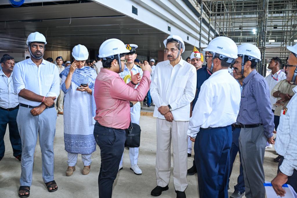 Governor Reviews Progress of Puri Railway Station Development Project; Calls for Timely Completion Before Rath Yatra 2027