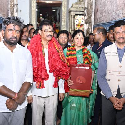 Governor visits Shree Jagannath Temple in Puri