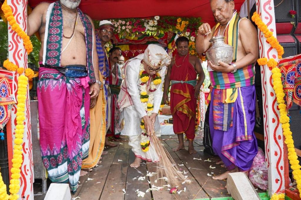 NaviMumbai’s Kharghar Temple Hosts Bahuda Yatra