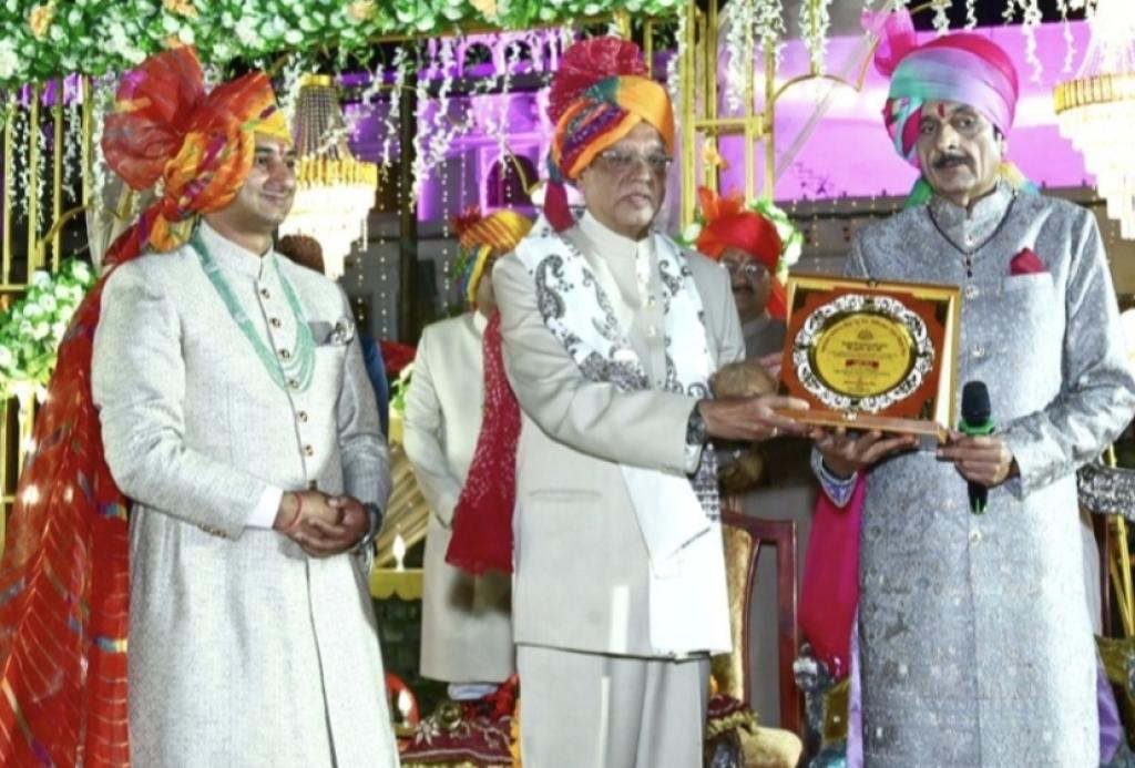Senior Philatelist Sudhir Jain Honored by the Maharaja of Rewa in a Grand Ceremony