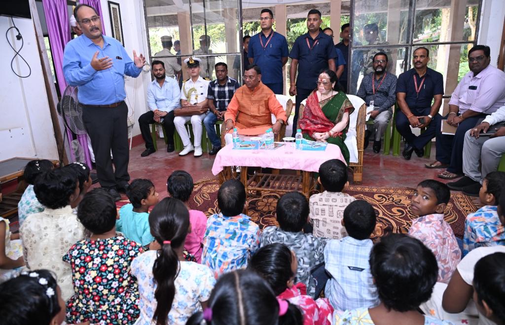 Governor celebrates Vijaya Dashami with children at SOS Village