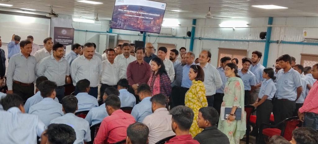 ACS Smt Usha Padhee Reviews Kalinganagar Industrial Growth, Focus on land development & infrastructure Synergy